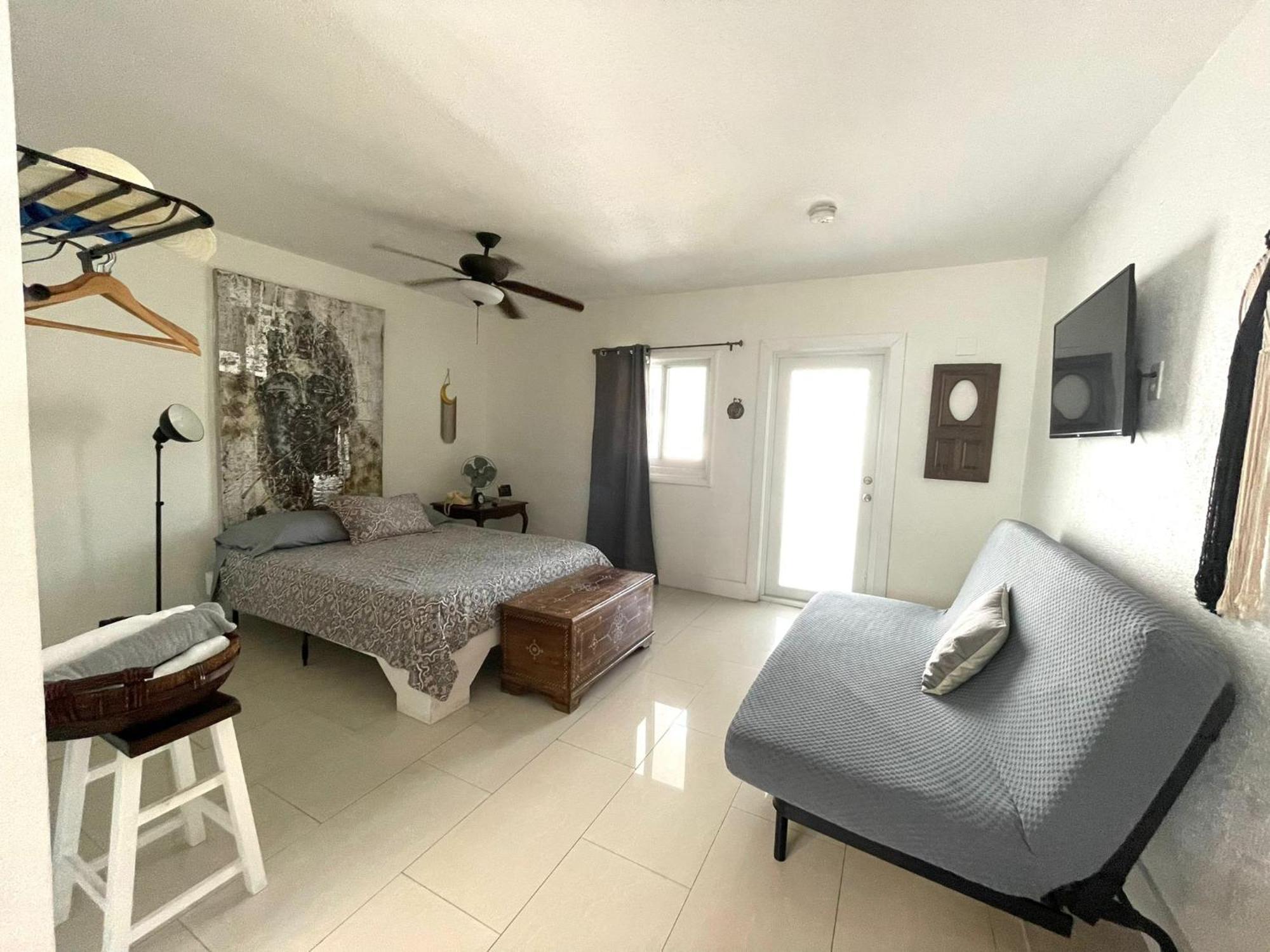 Private Studio Blocks From Coconut Grove Miami Zewnętrze zdjęcie